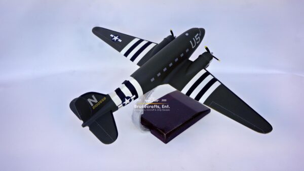 Douglas C-47 Skytrain 2100558